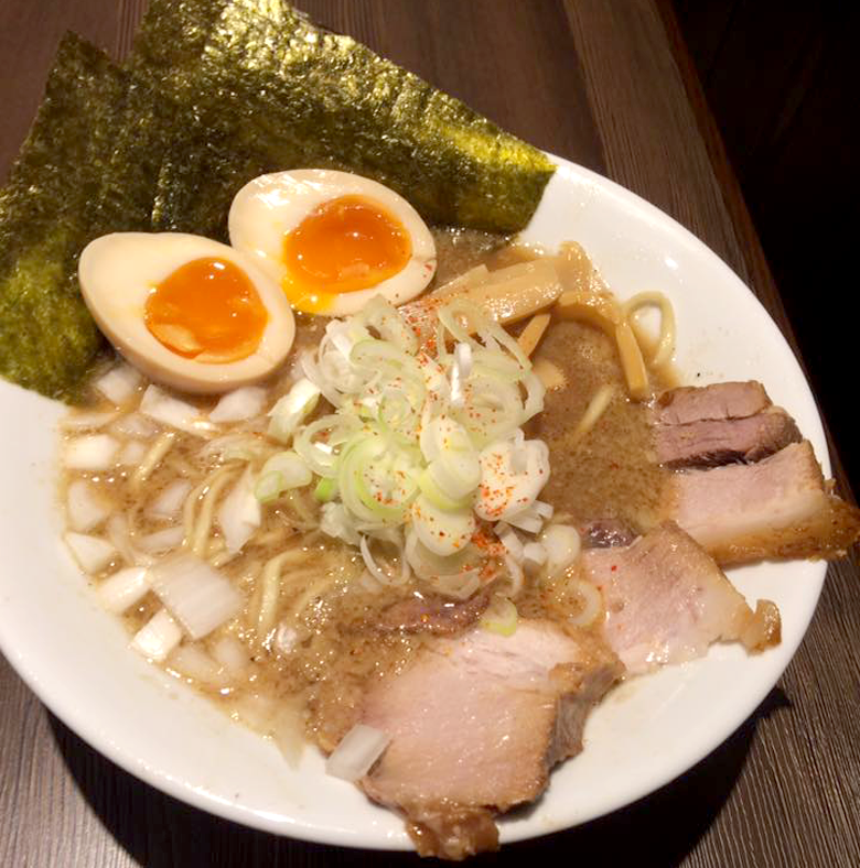 練馬ラーメン麺屋神兵衛出汁